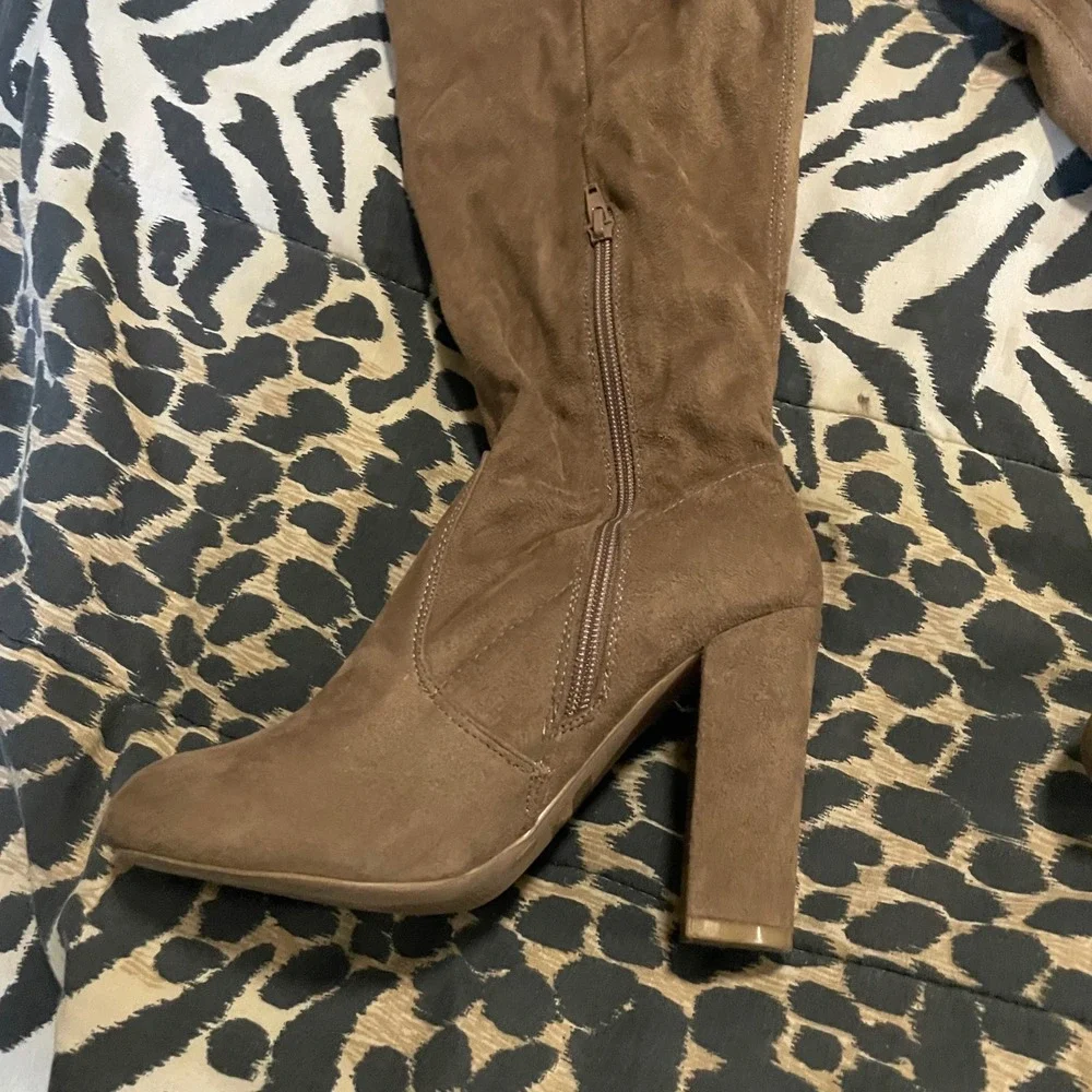 Over the Knee Boots Size 7W Wide Calf Block Heel‎ Pull On Faux Suede Boots